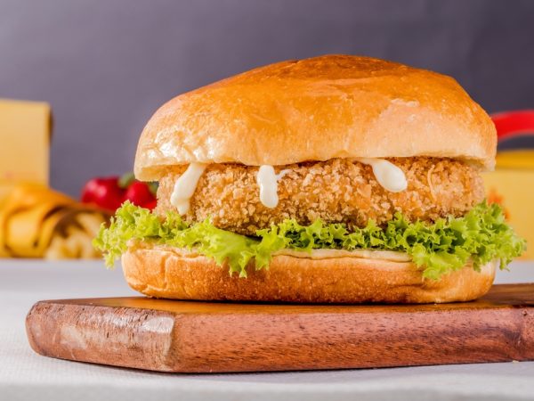 Fresh,Crispy,Chicken,Burger,With,Cheese,,Tomatoes,And,Lettuce,On Fresh,Crispy,Chicken,Burger,With,Cheese,,Tomatoes,And,Lettuce,On